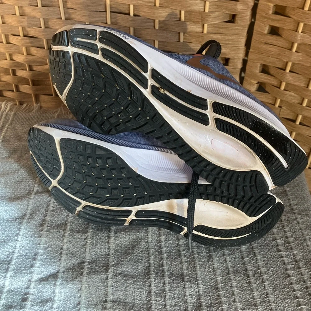 Nike Zoom Pegasus 37 (Girl’s 5Y) - Picture 6 of 7